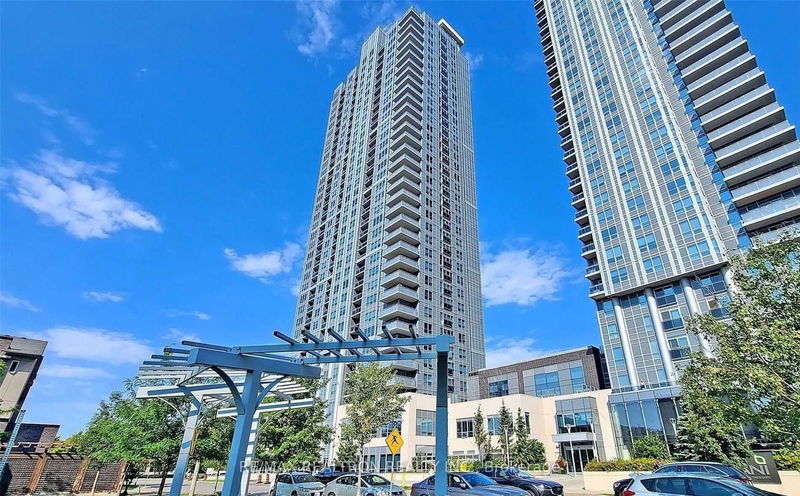 home for lease on 503-255 Village Green Square