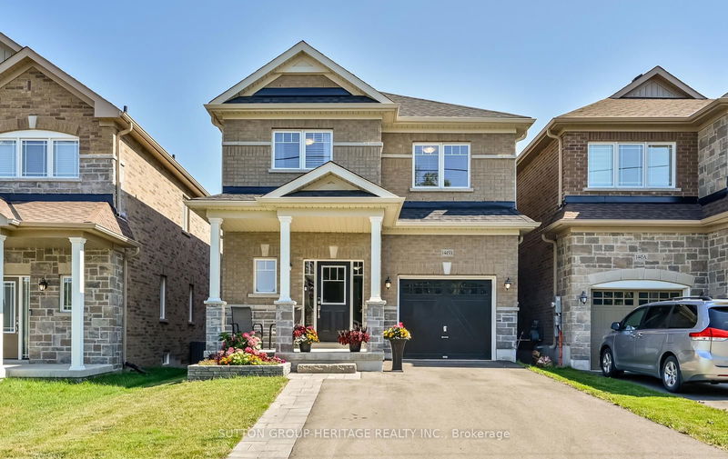 home for sale on 1445B Gord Vinson Avenue