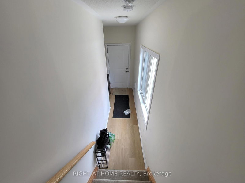 7 - 490 Beresford Path, Oshawa, L1H 0B2 | Image 3