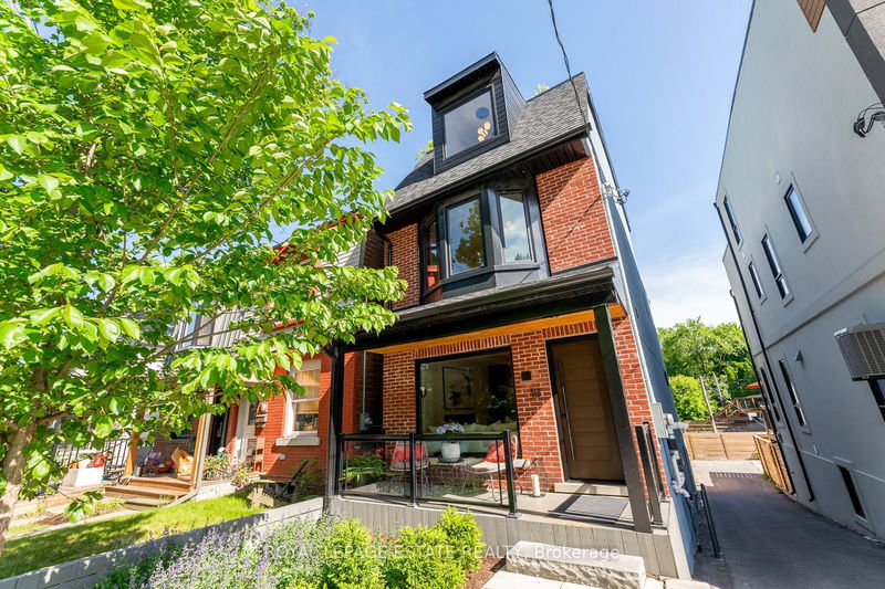 home for sale on 1B Ivy Avenue