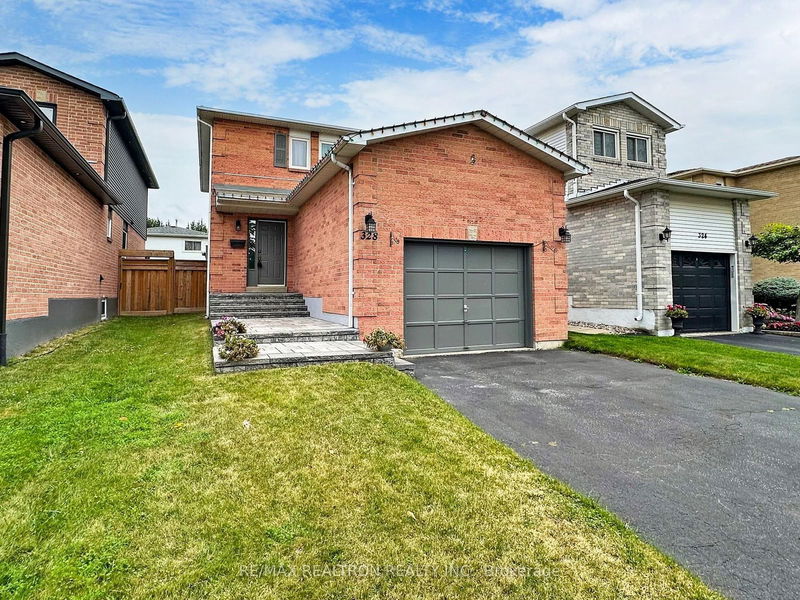 328 Bristol Cres  Oshawa, L1J 8J6 | Image 1