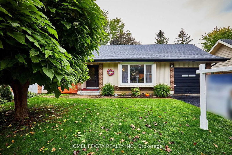 home for lease on 66 Calais Street