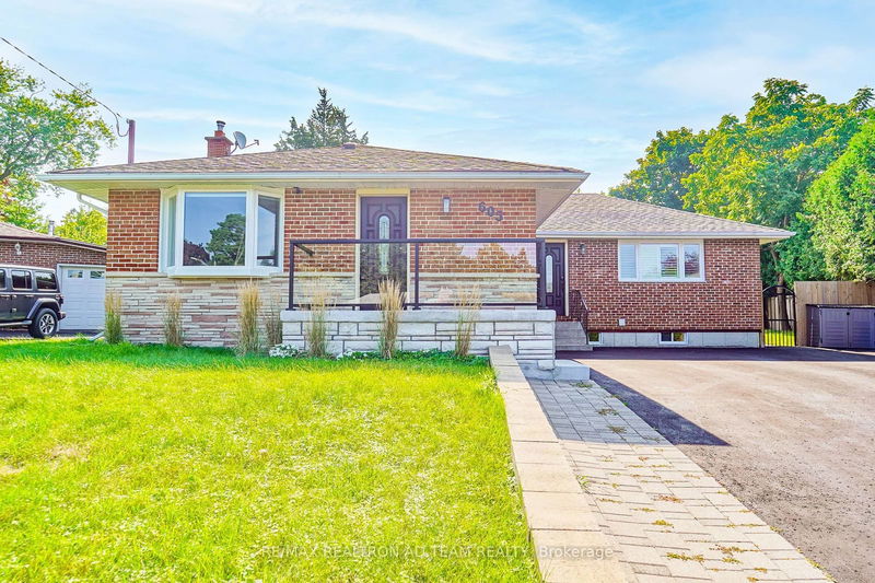 home for lease on 605 Newman Crescent