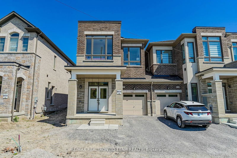 home for lease on 110 Ogston Crescent