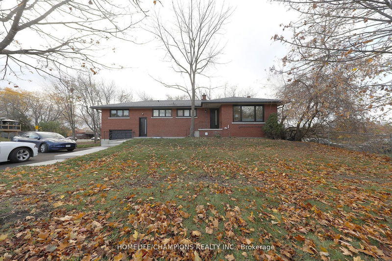 426 Cromwell Ave  Oshawa, L1J 4V1 | Image 2