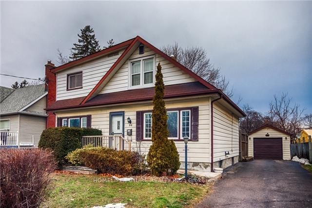 home for lease on 96 Orchard View Boulevard