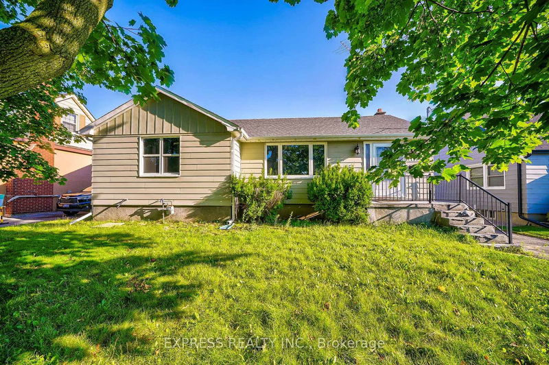 home for lease on 120 Beatrice Street W