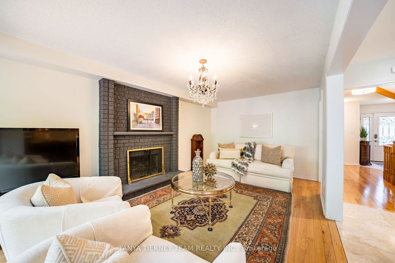 2331 Strathmore Cres  Pickering, L1X 2H2 | Image 16