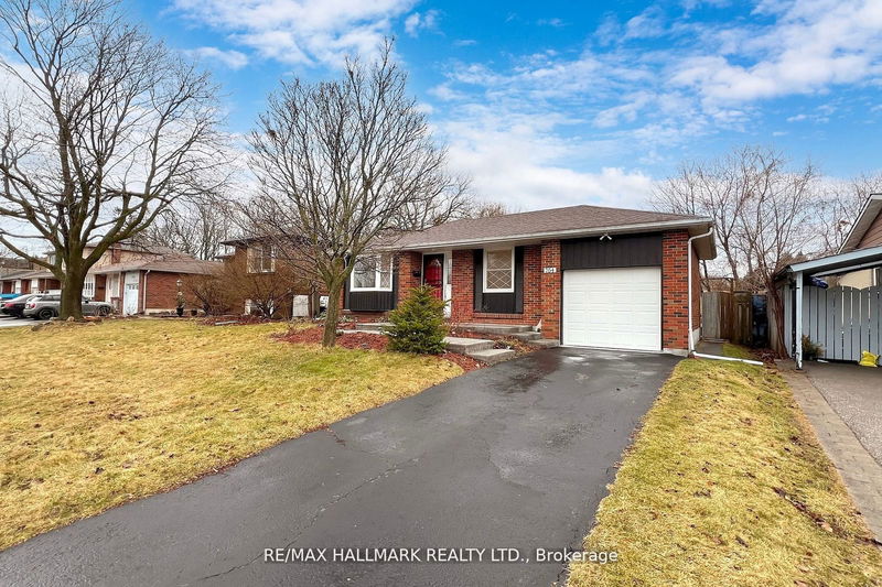 764 Hillcrest Rd  Pickering, L1W 2P4 | Image 1