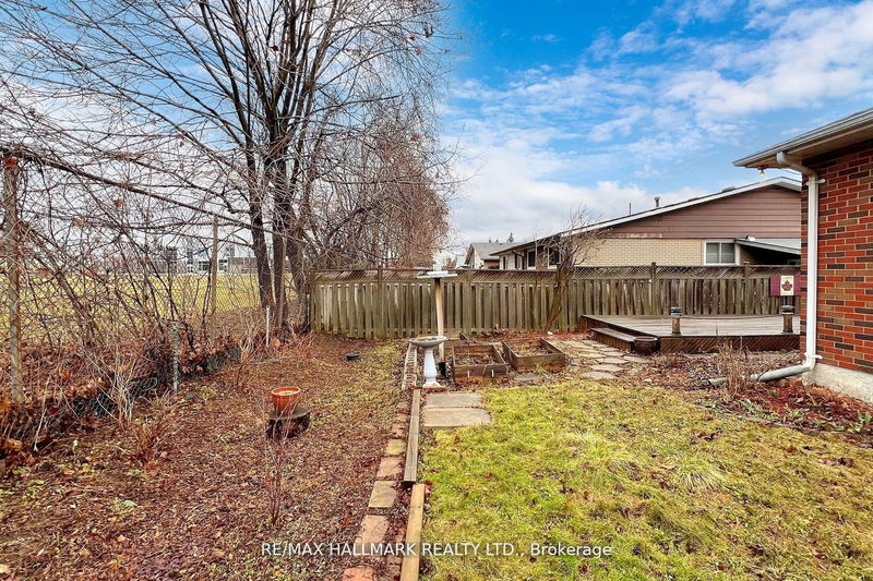 764 Hillcrest Rd  Pickering, L1W 2P4 | Image 39