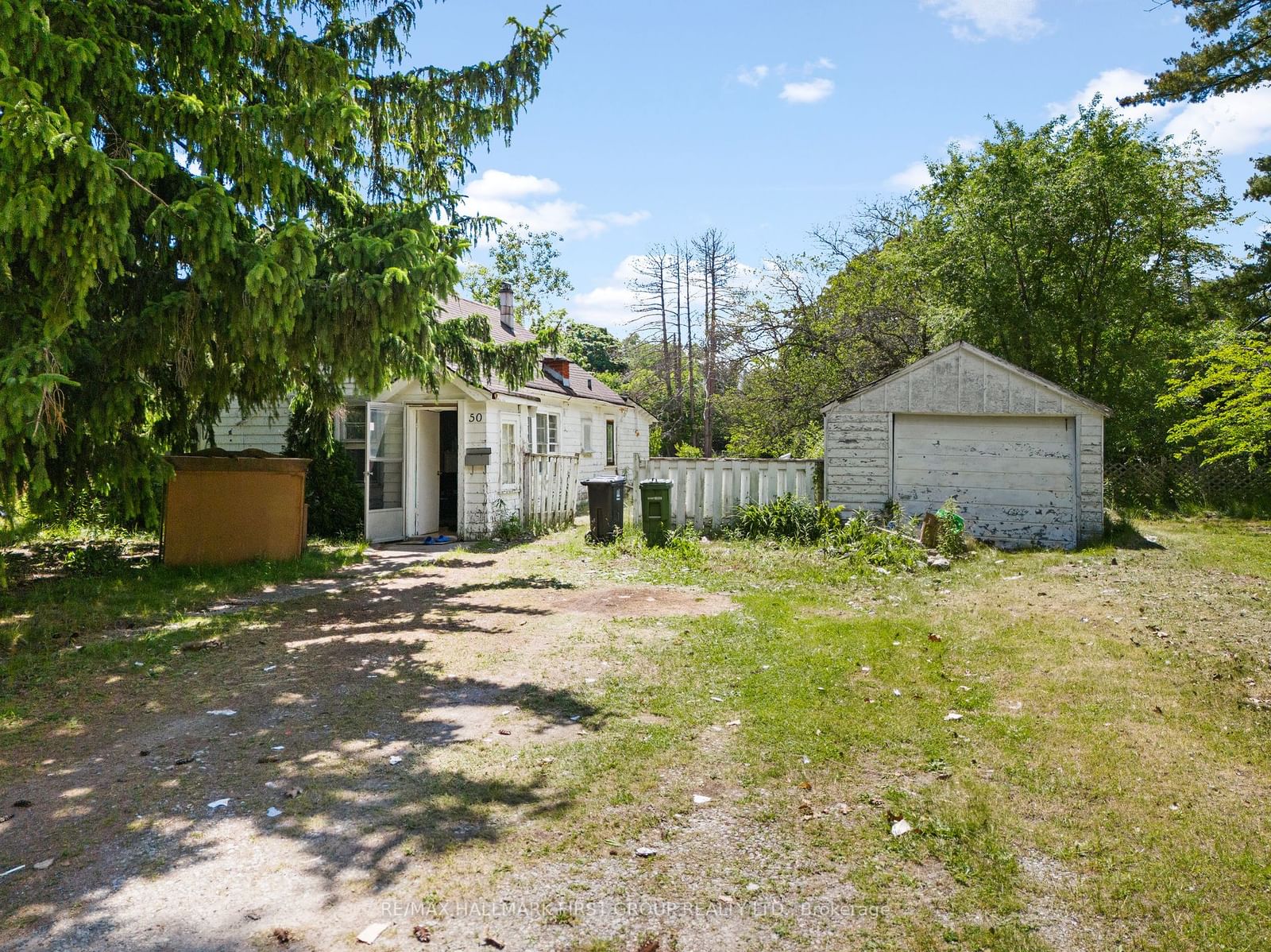 Listing photo 2