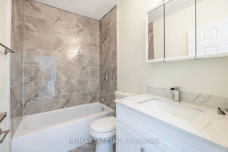  708 - 825 Kennedy Rd  Toronto, M1K 2E6 | Image 11