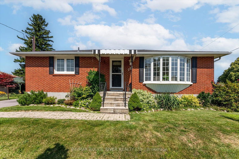 722 Gaspe Ave  Oshawa, L1J 1C7 | Image 1