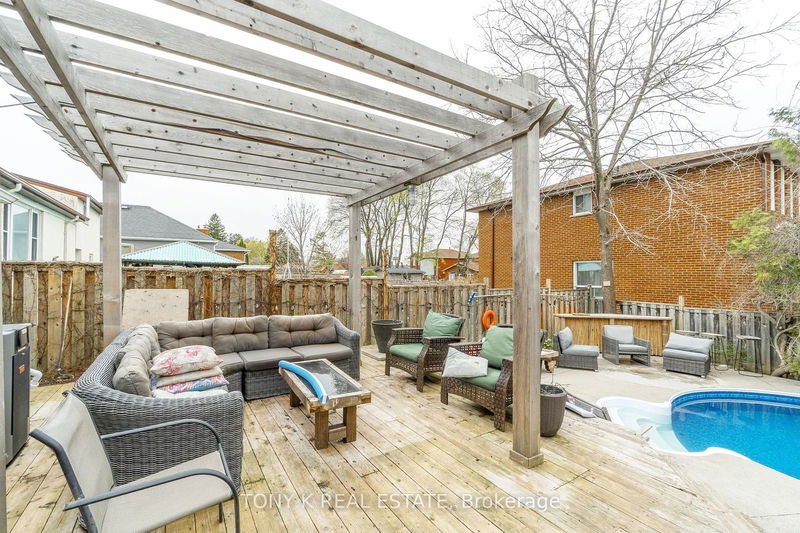 42 Anson Ave  Toronto, M1M 1X3 | Image 16