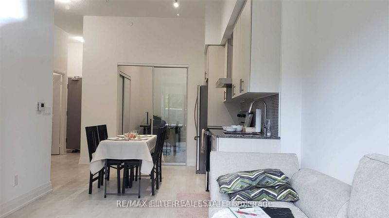 home for lease on 231-3121 Sheppard Avenue E