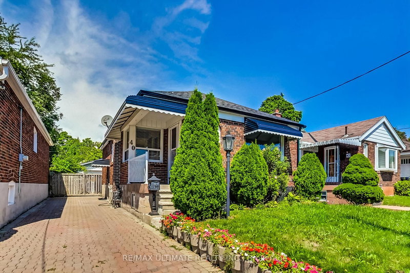 upper - 40 Tiago Ave, Toronto, M4B 2A1 | Image 2
