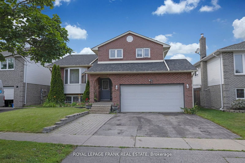 12 Glenabbey Dr  Clarington, L1E 1B9 | Image 32