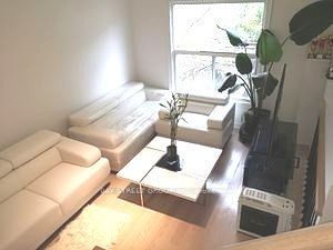 home for lease on 2nd-19 Crown Acres Court