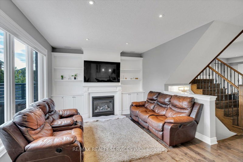 11 Elmer Adams Dr  Clarington, L1E 0G8 | Image 17