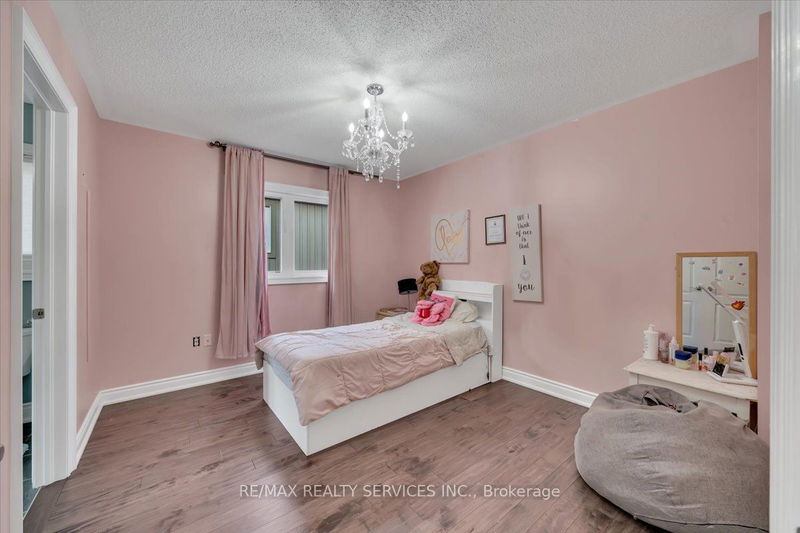 11 Elmer Adams Dr  Clarington, L1E 0G8 | Image 25