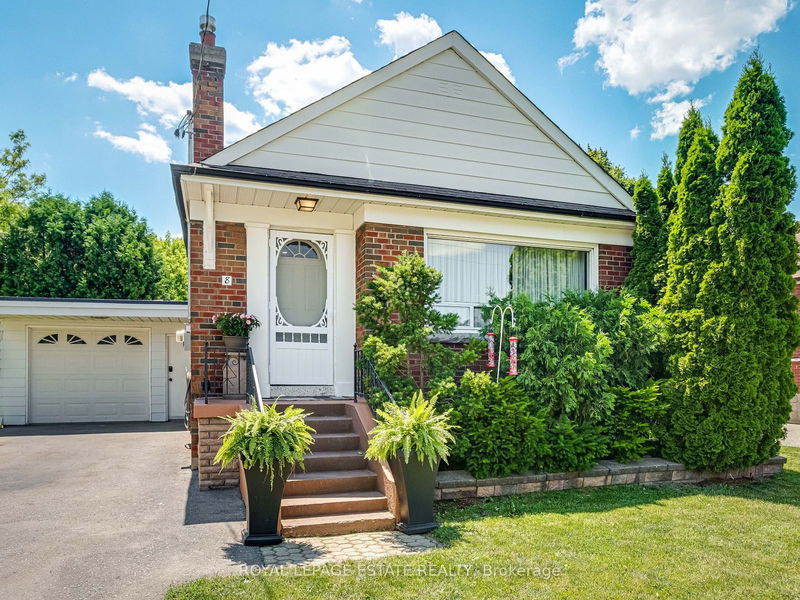 home for sale on 8 Willowhurst Crescent