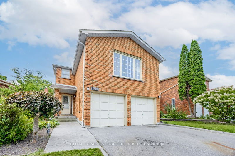 1637 Beaton Way  Pickering, L1X 1X8 | Image 2