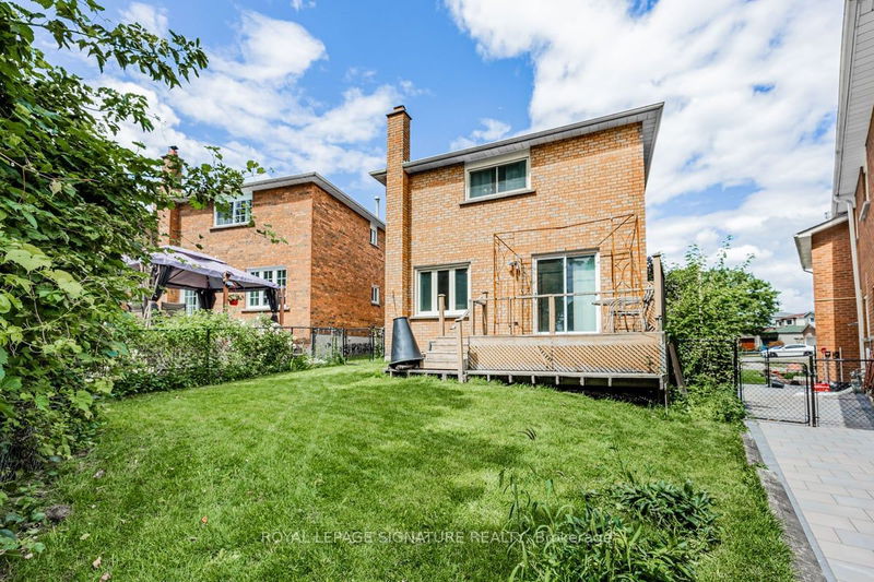 1637 Beaton Way  Pickering, L1X 1X8 | Image 23