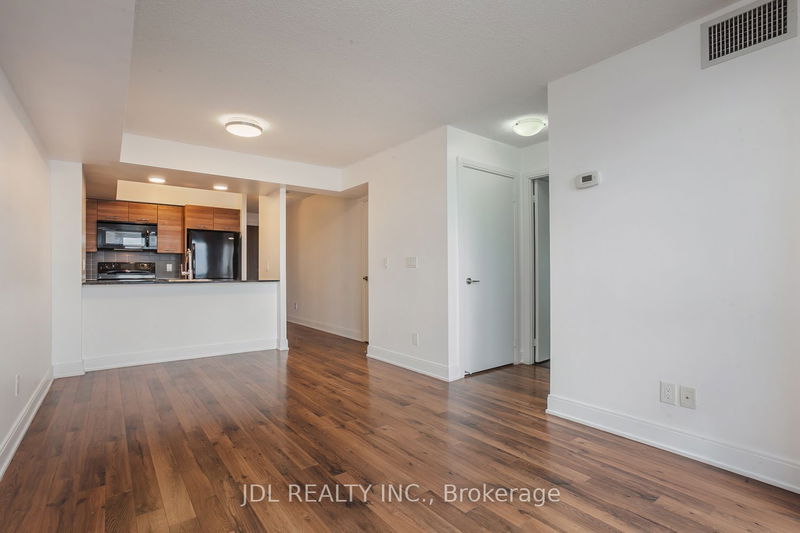  3211 - 125 Village Green Sq  Toronto, M1S 0G3 | Image 10