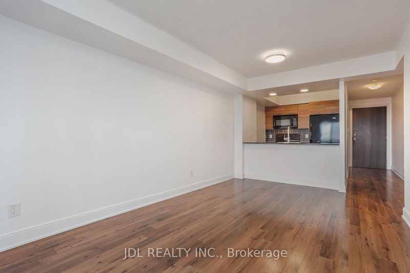  3211 - 125 Village Green Sq  Toronto, M1S 0G3 | Image 11