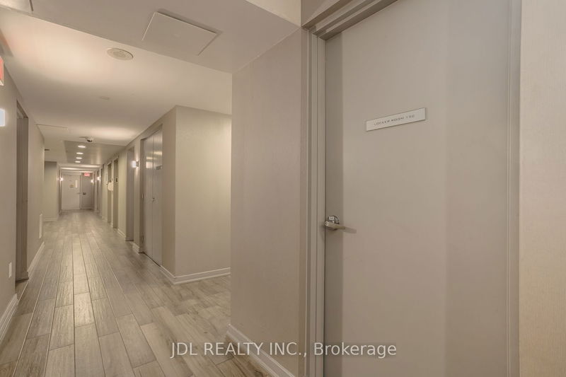  3211 - 125 Village Green Sq  Toronto, M1S 0G3 | Image 27