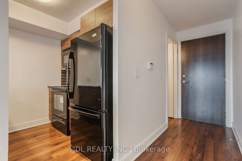  3211 - 125 Village Green Sq  Toronto, M1S 0G3 | Image 6