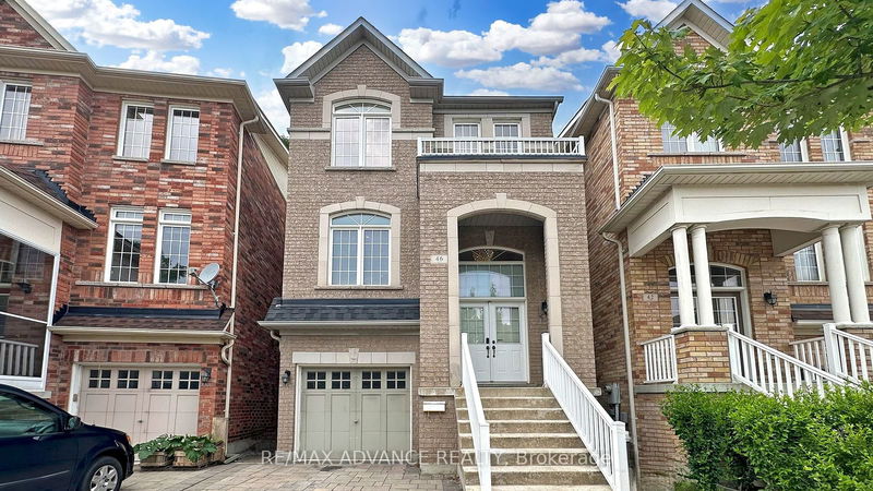 home for lease on 46 Wyper Square