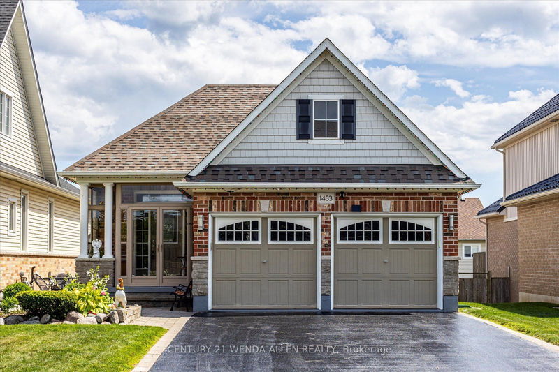 home for sale on 1433 Gord Vinson Avenue