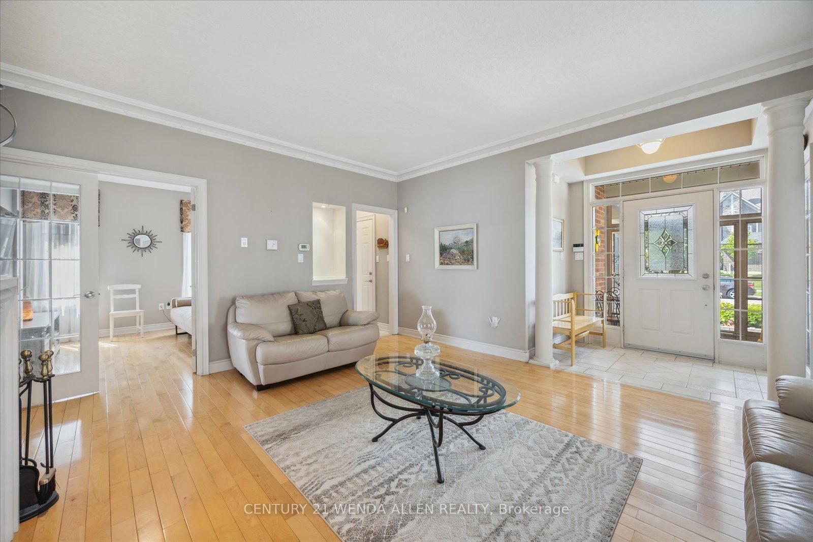 Listing Image 5