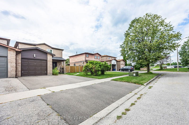 home for lease on B-Unit-55 Chalmers Crescent