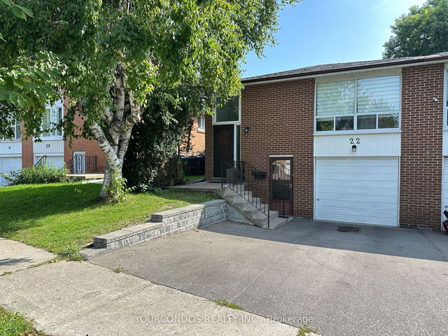 Lower - 22 Hildenboro Square