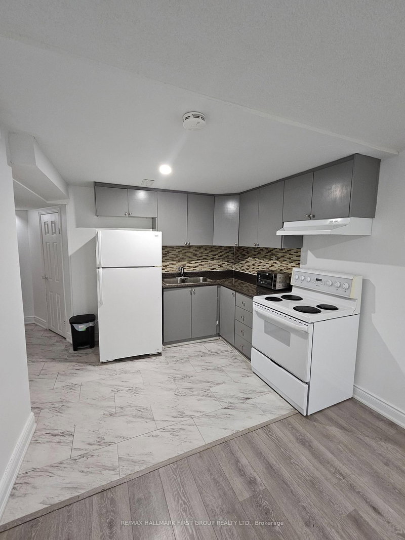 1039 ROWNTREE Cres, Pickering, L1V 5A9 | Image 3