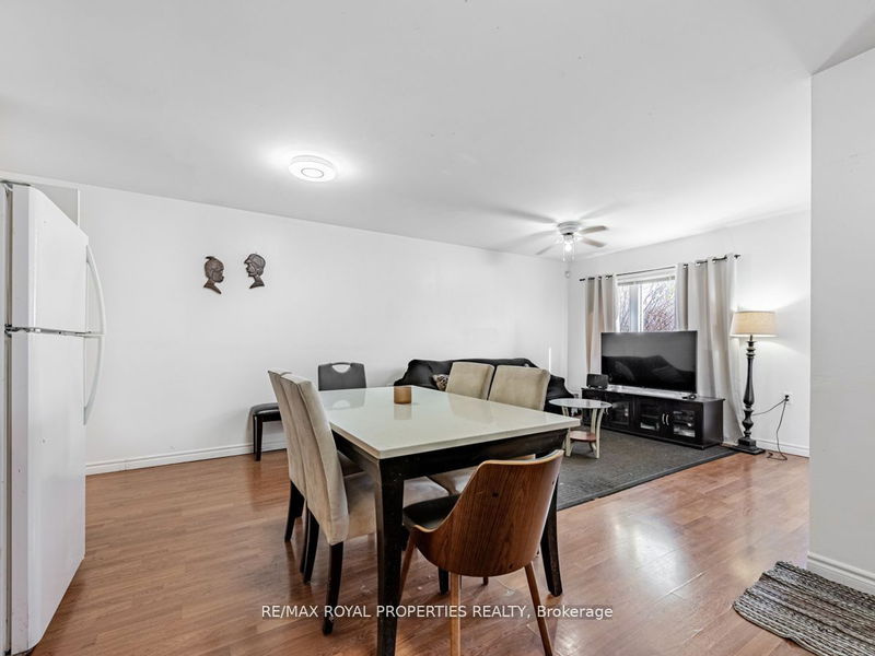 32 St Dunstan Dr  Toronto, M1L 2V3 | Image 13