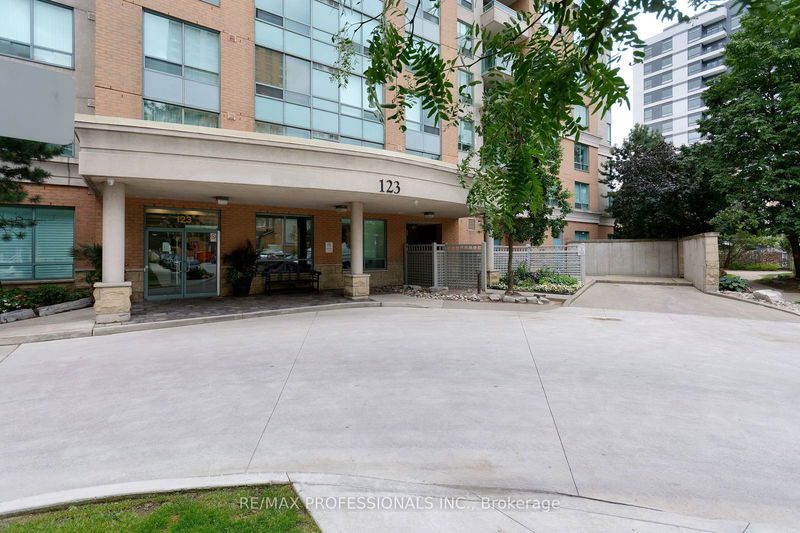  PH71 - 123 Omni Dr  Toronto, M1P 5A8 | Image 3