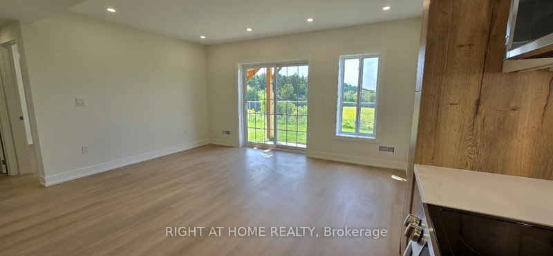 2524 Orchestrate Dr, Oshawa, L1L 0R3 | Image 2