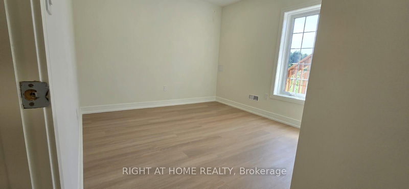 2524 Orchestrate Dr, Oshawa, L1L 0R3 | Image 3