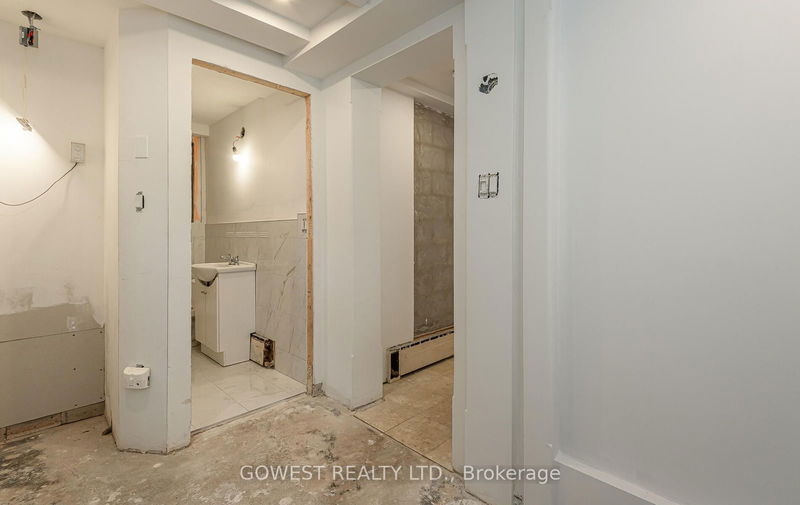 126 Barker Ave  Toronto, M4C 2N9 | Image 40