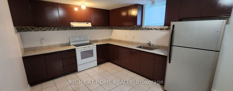 home for lease on 1-990 Midland Avenue