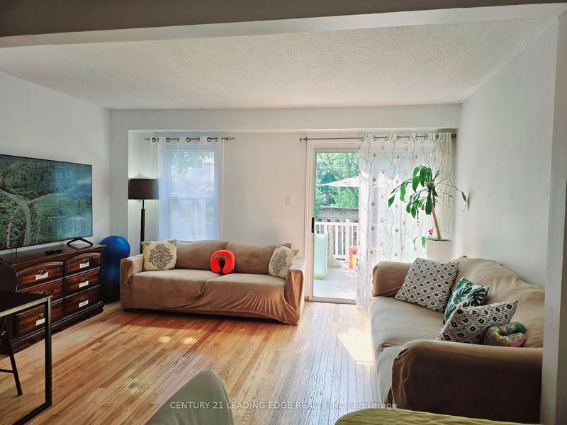 7 Whispering Willow Ptwy  Toronto, M1B 4A8 | Image 3