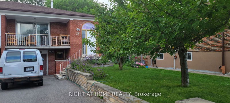 home for lease on Upper-12 Fairglen Avenue