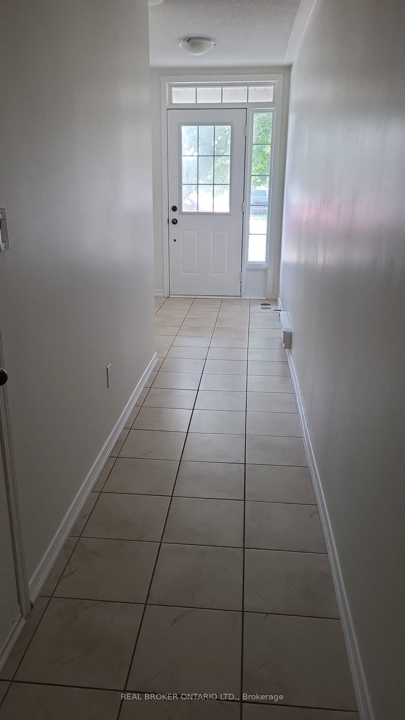 67 Magpie Way, Whitby, L1N 2K6 | Image 3