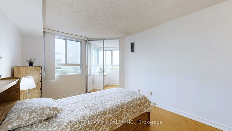  1005 - 4 Park Vista   Toronto, M4B 3M8 | Image 18