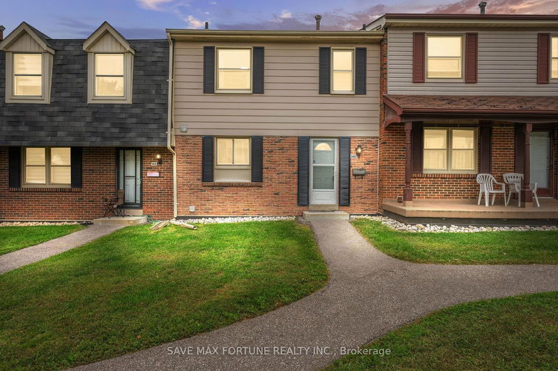 home for sale on 146-91 L'amoreaux Drive