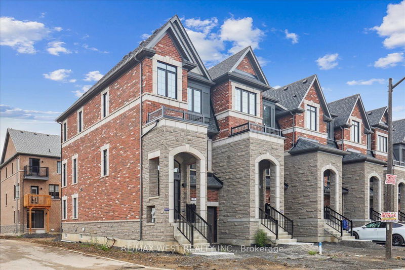 home for lease on 27 Frank Lloyd Wright Street