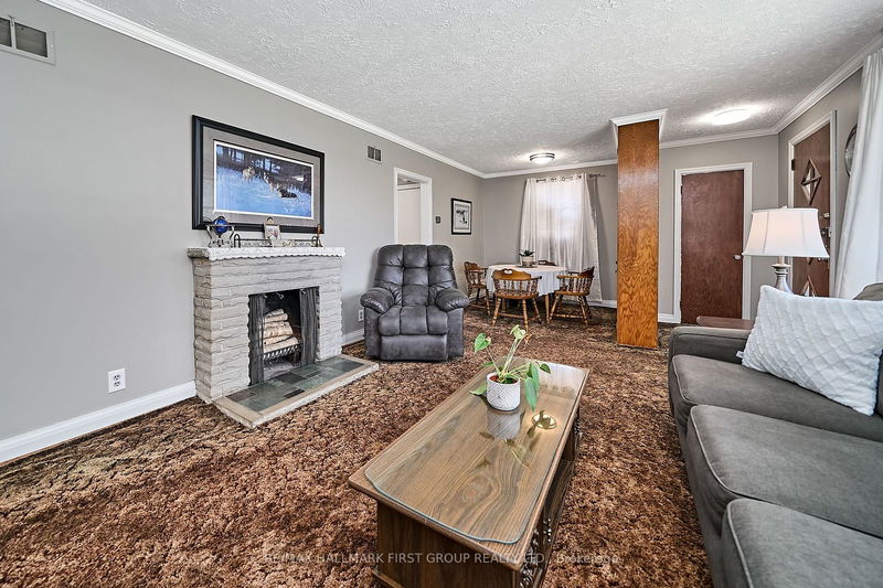 75 Switzer Dr  Oshawa, L1G 3J3 | Image 13